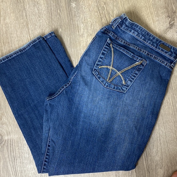 KUT Catherine boyfriend - Picture 4 of 4